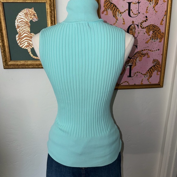 Vintage Y2k  Sleeveless Turtleneck Top - Picture 2 of 3
